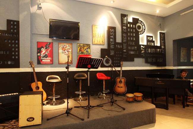 Quán cafe acoustic là gì? Thiết kế không gian quán cà phê ascoutic